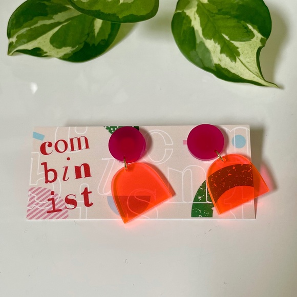 Contemporary Earrings by Combinist. - Picture 1 of 4